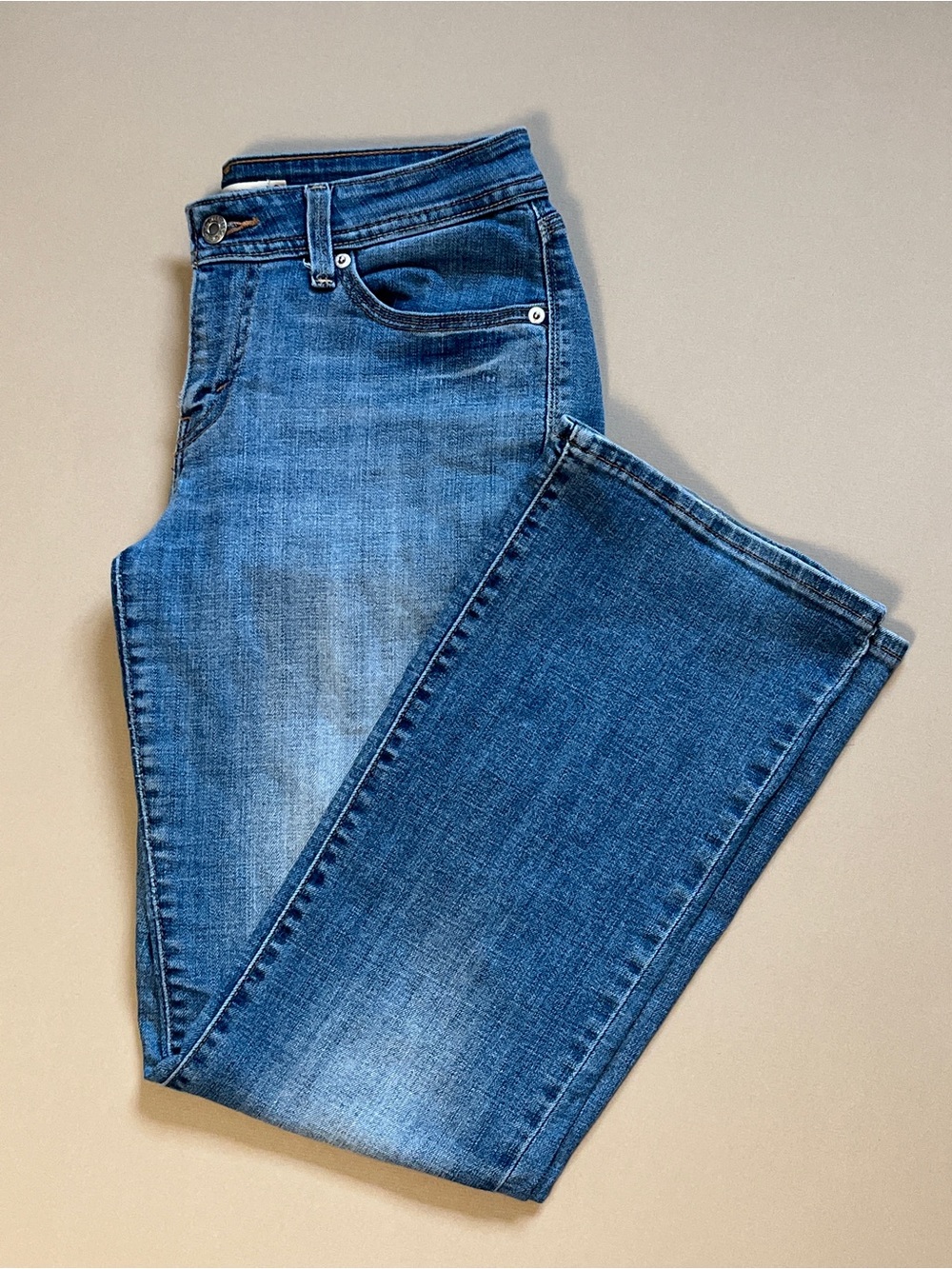 Levi’s 529 Bootcut Curvy Denim Jeans Women’s Size 8 Blue Distressed Levis